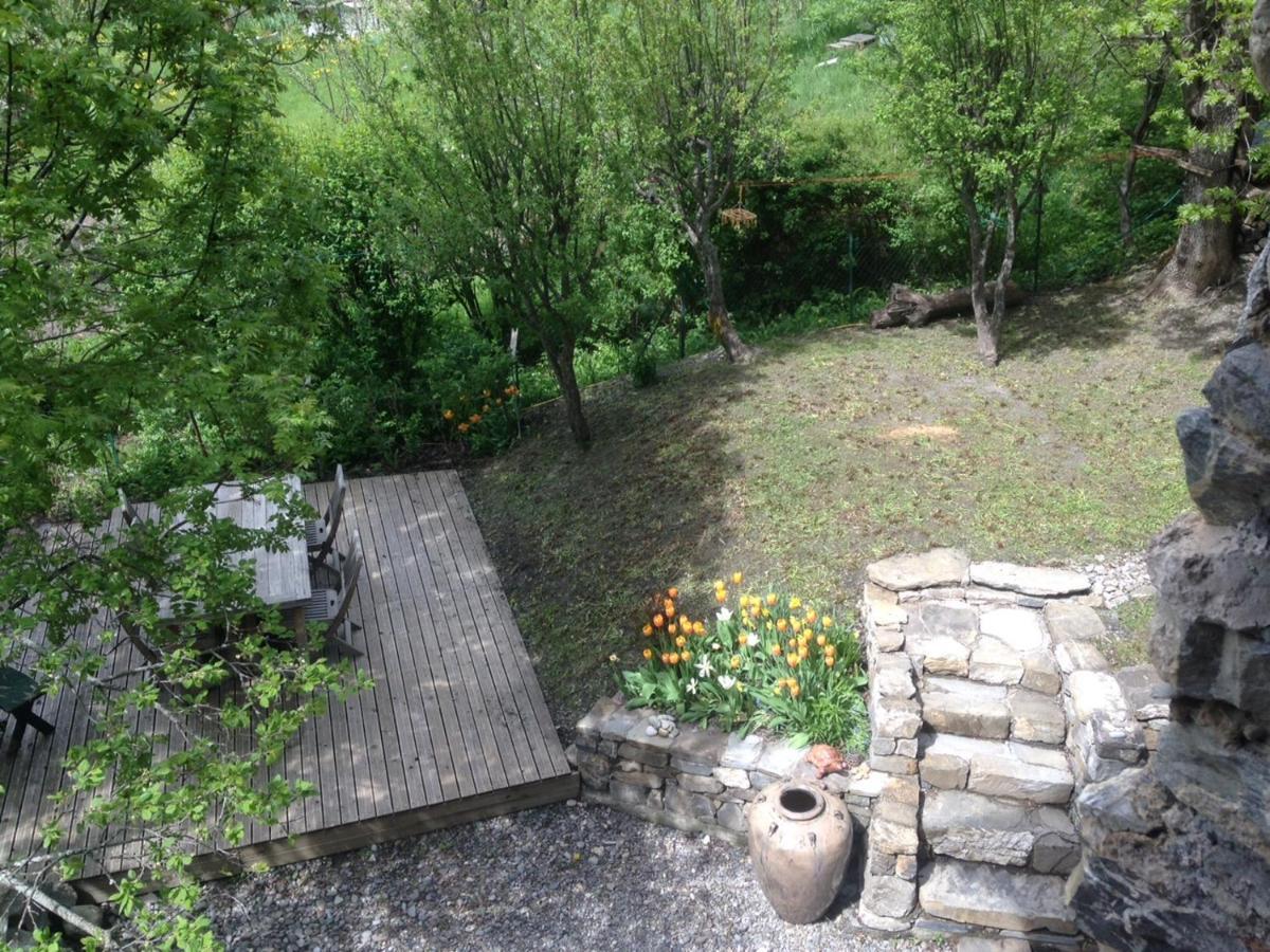 Le Val D'Ailleurs Bed & Breakfast Жозие Екстериор снимка