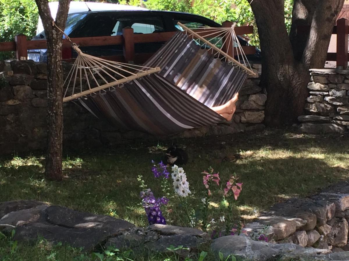 Le Val D'Ailleurs Bed & Breakfast Жозие Екстериор снимка