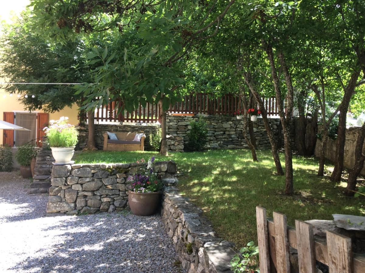 Le Val D'Ailleurs Bed & Breakfast Жозие Екстериор снимка